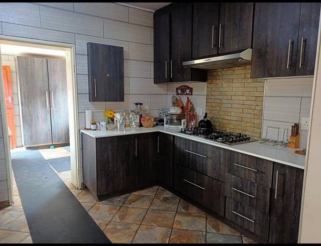 3 BEDROOM HOUSE FOR SALE IN COMET